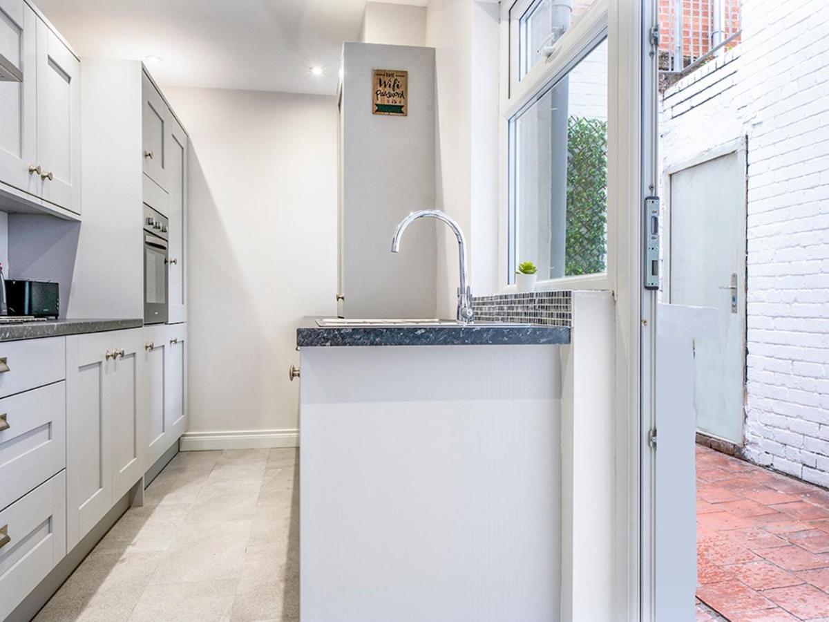 Pass The Keys Beautiful 4Br Restored Red Brick Cafes And Park Belfast Exteriör bild